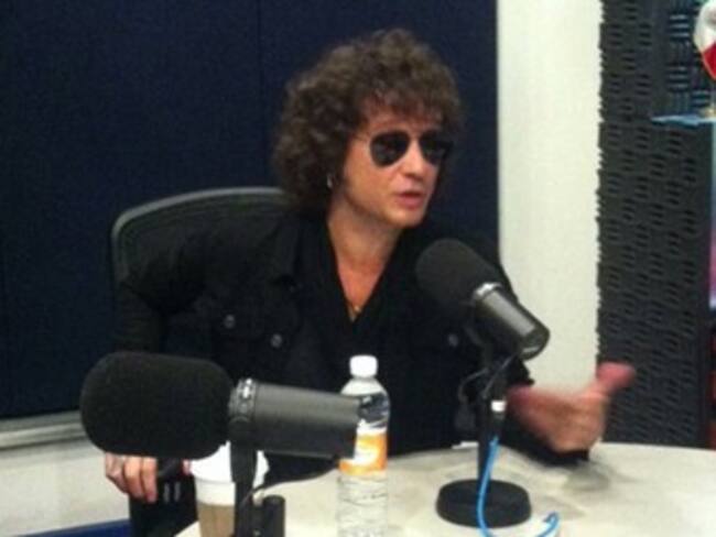 ¡Enrique Bunbury presenta su disco Unplugged!