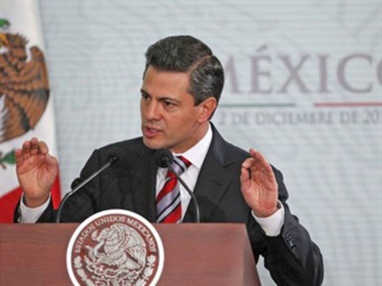 Desea EPN feliz 2013 a los mexicanos y expone sus propósitos