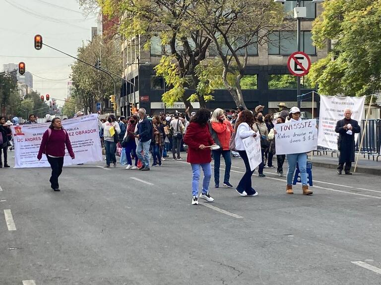 Trabajadores del Estado se manifestaron en contra de que sus créditos Fovissste sigan en UMA