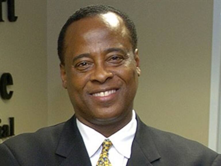 Médico de Michael Jackson comparece ante la justicia