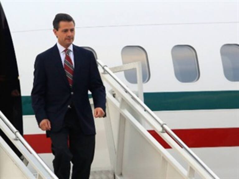 Regresa EPN a México tras su vista a Panamá