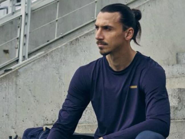 Zlatan Ibrahimovic se autorretrata como próximo Rey de Suecia
