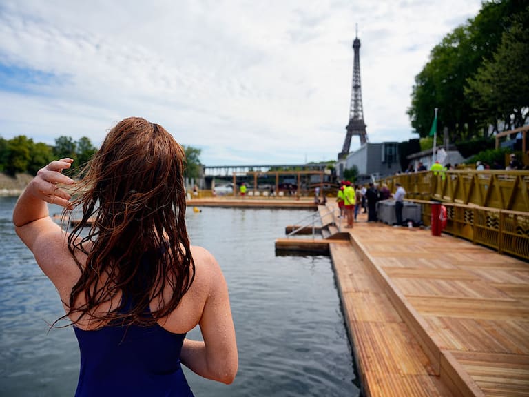 Reabren el Río Sena en París