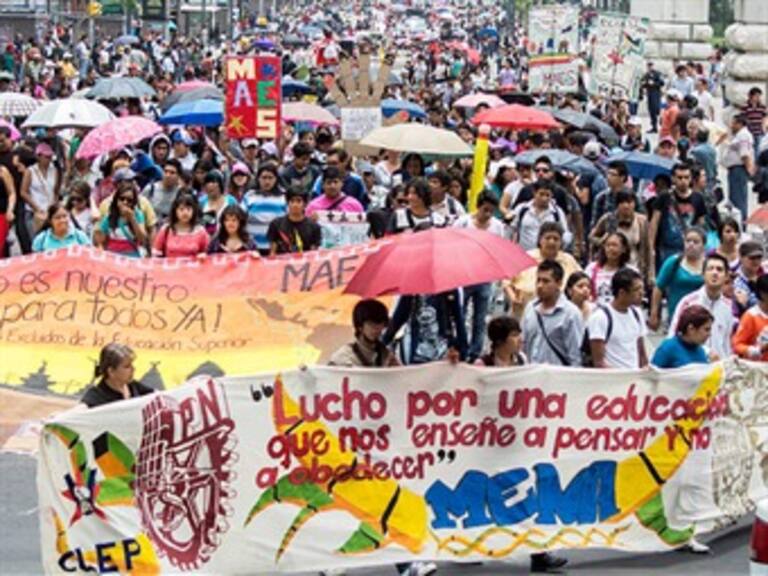 Rechazados de educación media se manifiestan