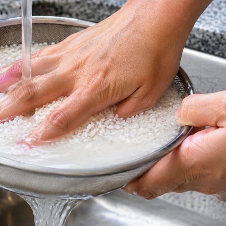 ¿Qué pasa si lavas el arroz antes de cocinarlo? Chefs expertos del mundo responden