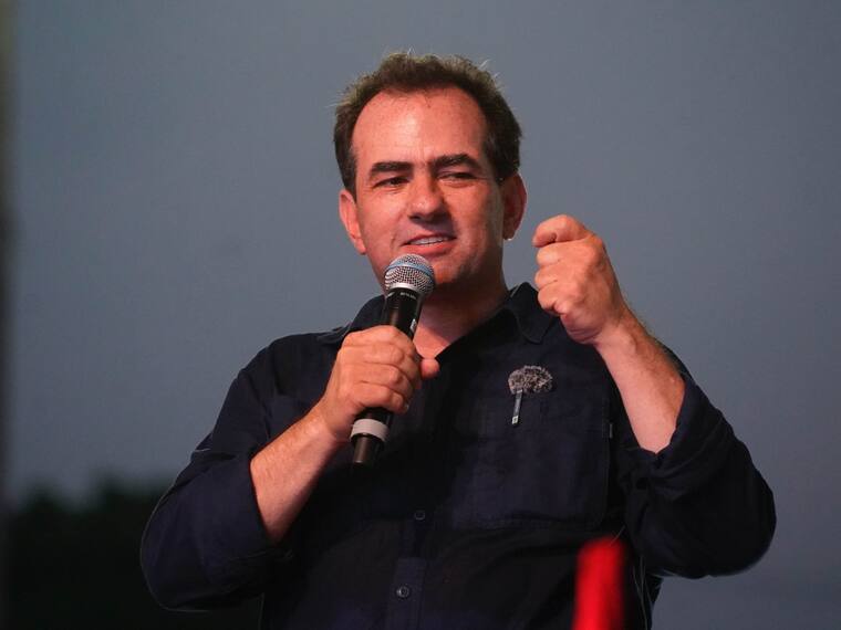 "A partir de denuncias, fabricadas o construidas políticamente tienen a Miguel Ángel Yunes Márquez"