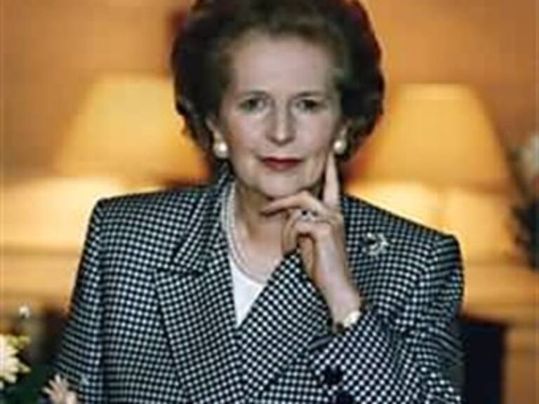 Hospitalizan a Margaret Thatcher tras fracturarse un brazo
