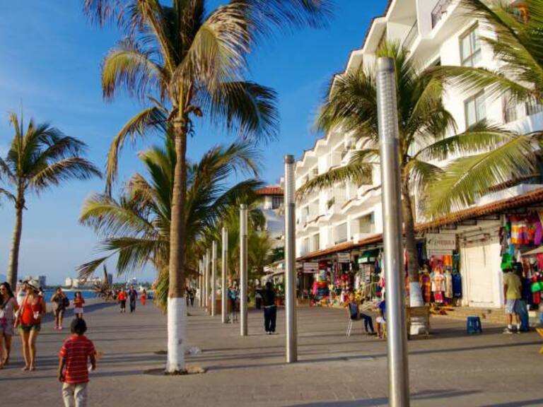 Afectará a Puerto Vallarta la falta de promoción turística federal