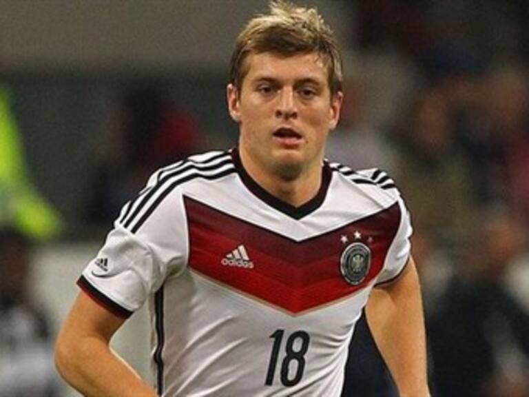 Oficializa Kroos su fichaje a AS