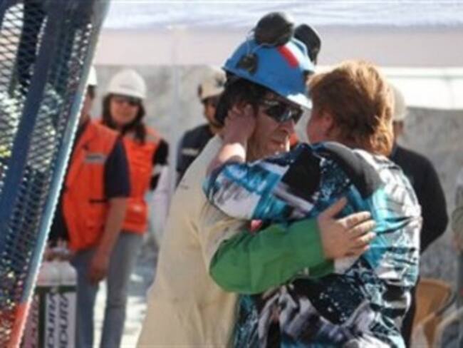 Sale de la mina Renán Avalos