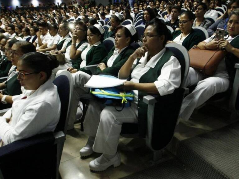 Tenemos déficit de enfermeras y enfermeros en Jalisco: Aristóteles Sandoval