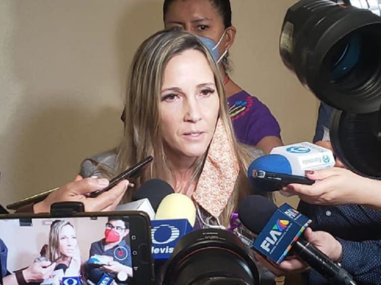 Amplían hijos de Alejandra Cuevas solicitud de juicio político a Gertz