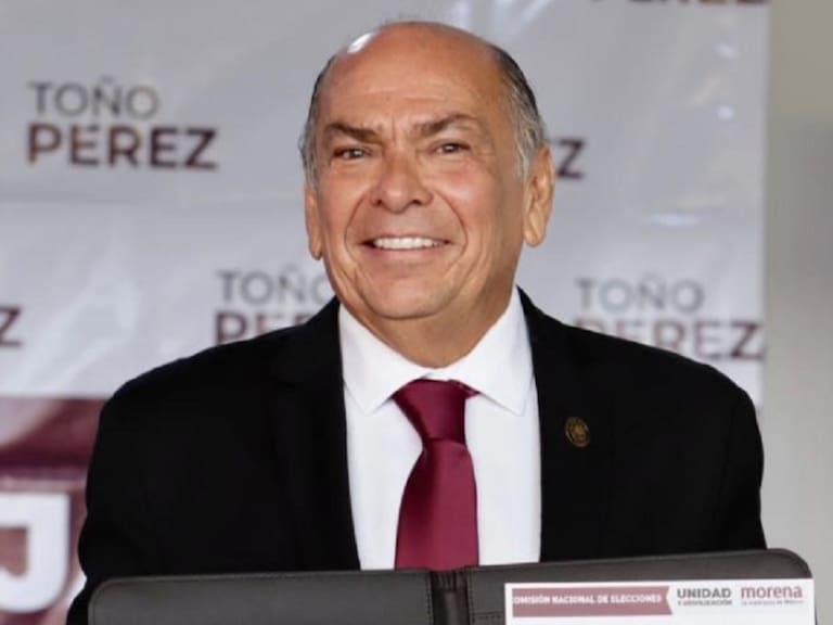 Antonio Pérez Garibay se registró como aspirante a la candidatura de Morena