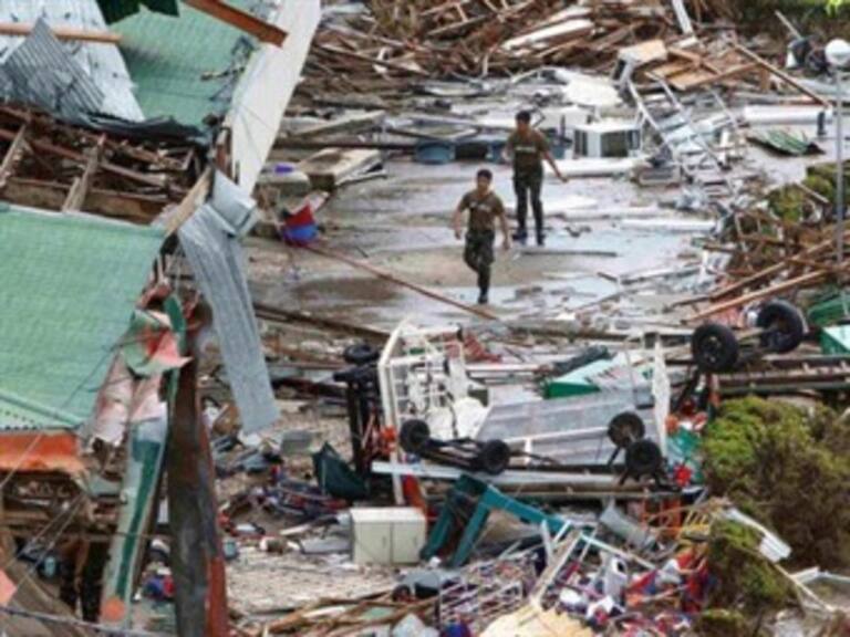 Confirma gobierno filipino 4.460 muertos y por tifón &#039;Haiyan&#039;