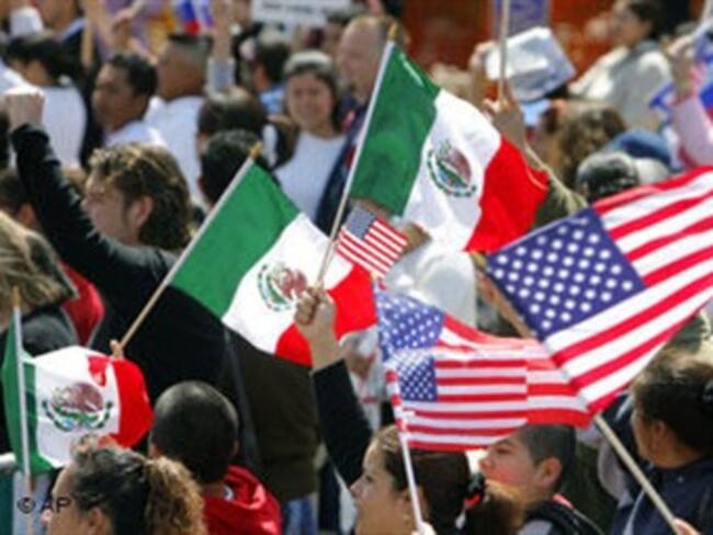 Alistan miles de mexicanos documentos por cambios migratorios en EUA