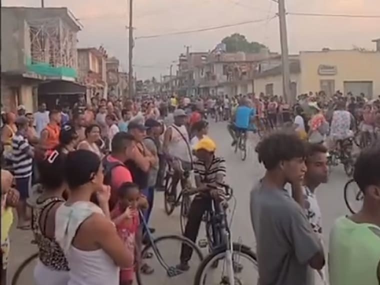 Cuba: protestan en las calles por falta de alimentos y cortes de energía