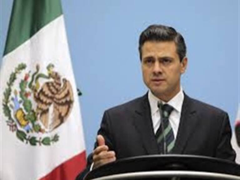 Entrega EPN cartas de naturalización a 21 nuevos mexicanos