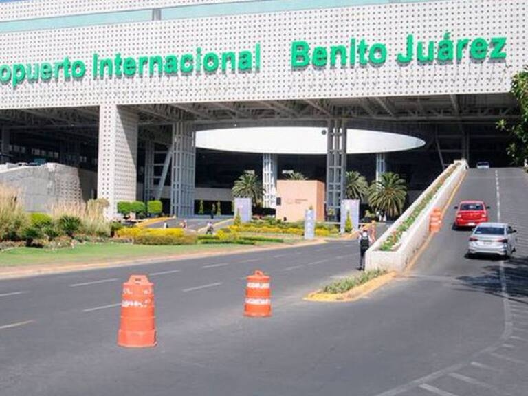 Secuestran a empresario en el AICM