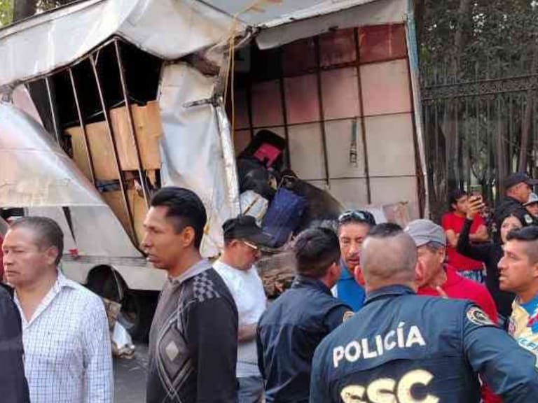 Rutas alternas tras choque con peregrinos en CDMX.