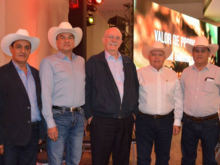 Ganaderos piden apoyo a Sheinbaum y al Congreso