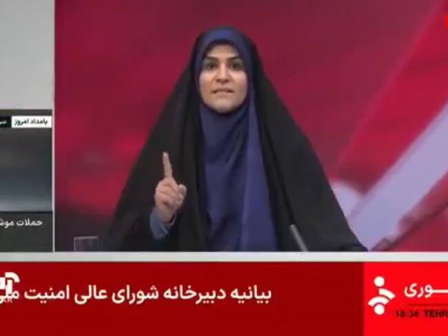 El ataque a una cadena de TV en pleno programa en vivo. La presentadora salió corriendo al aire. Te dejamos el video.