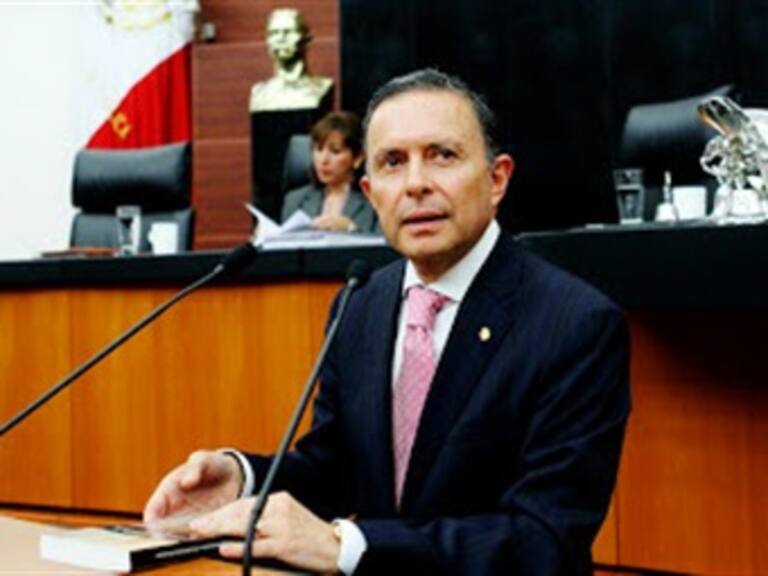 Senadores panistas denuncian a Castro Trenti ante la PGR