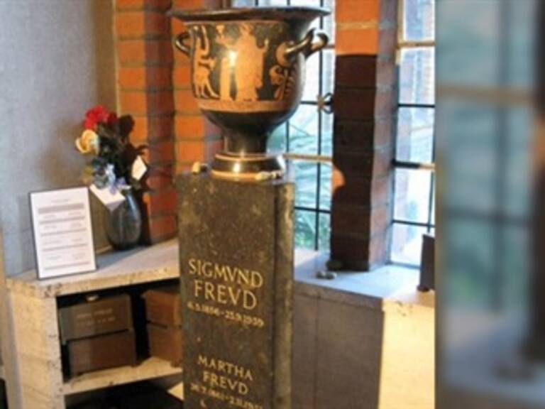 Intentan robar restos de Sigmund Freud