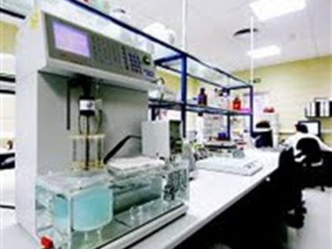 Admiten laboratorios que habrá menos vacunas contra A H1N1