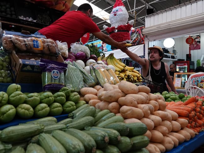 Canasta básica 2025 alcanzó 4 mil 818 pesos por persona: INEGI