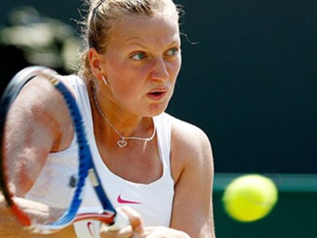 Vence Kvitova a Sharapova y conquista Wimbledon