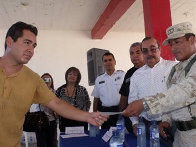 Campaña de despistolización. Pablo Basañez, presidente municipal de Tlanepantla. 16/(02/13