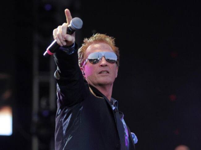 Emmanuel llora al hacer público que su esposa padece una enfermedad degenerativa