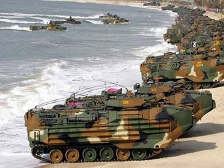 Mueren marinos de Corea del Sur por disparos de artillería norcoreana
