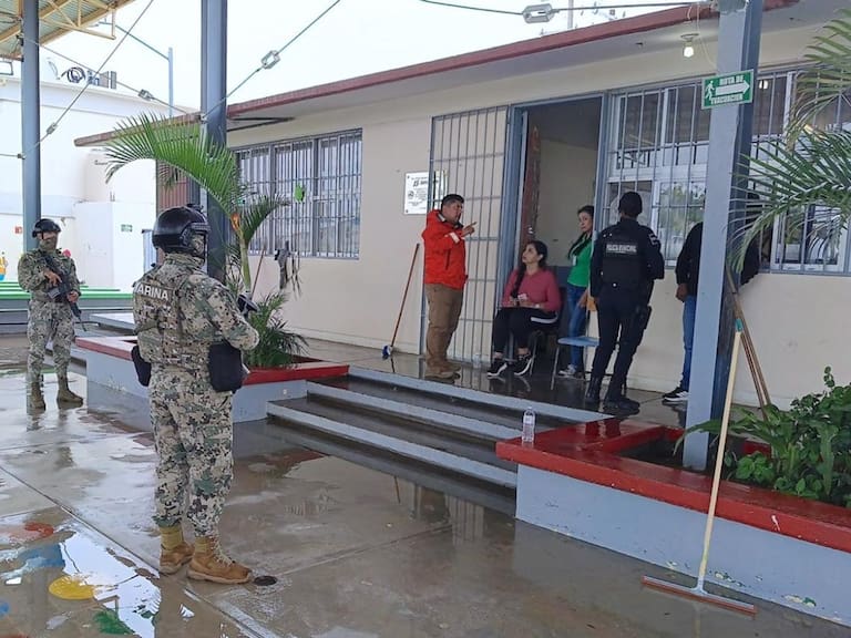 Autoridades de BCS suspendieron clases por los efectos del huracán Priscila y activan albergues.