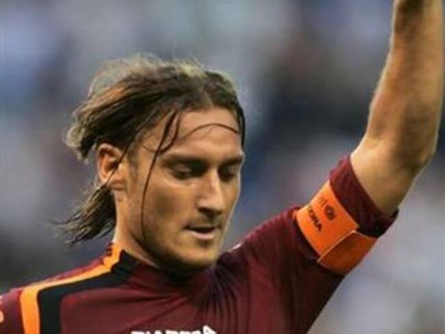 Sancionan a Totti con cuatro jornadas de suspensión