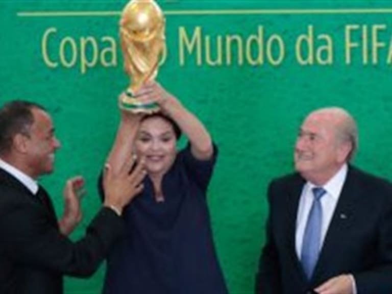 'Nosotros hicimos todo por y para los brasileños': Rousseff