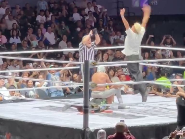 Misterioso Jr perdió su máscara ante el Hijo del Santo en un mano a mano definitivo en la CDMX.