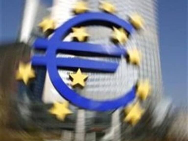 Inicia zona del euro cumbre clave para contener avance de crisis