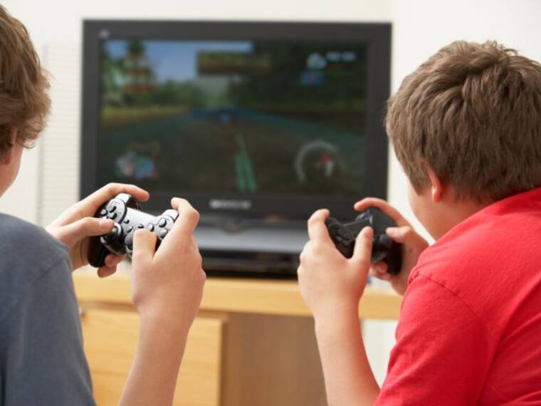 “Así Sopitas”: Dime cuántas horas le dedican tus hijos a los videojuegos y te diré cómo afecta a su conducta