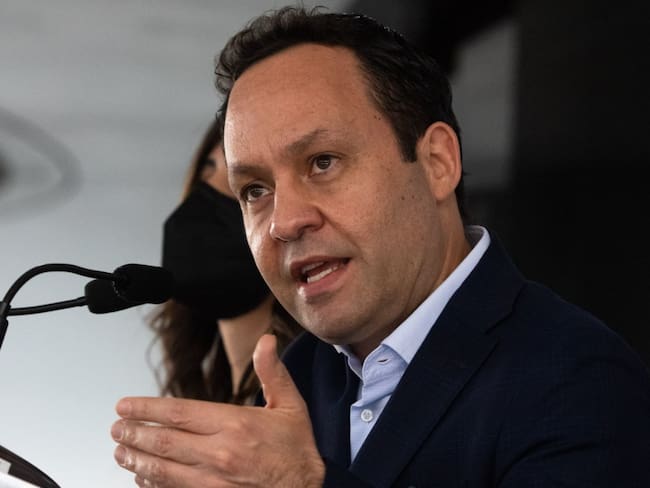 Si MC va solo mejor que salga de las filas: Clemente Castañeda