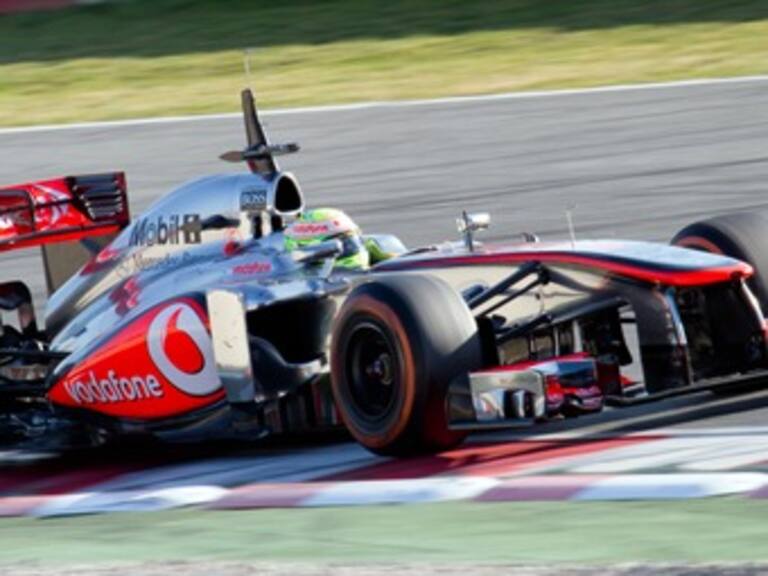 Es inaceptable que permitan los actuales neumáticos en F1: Pérez