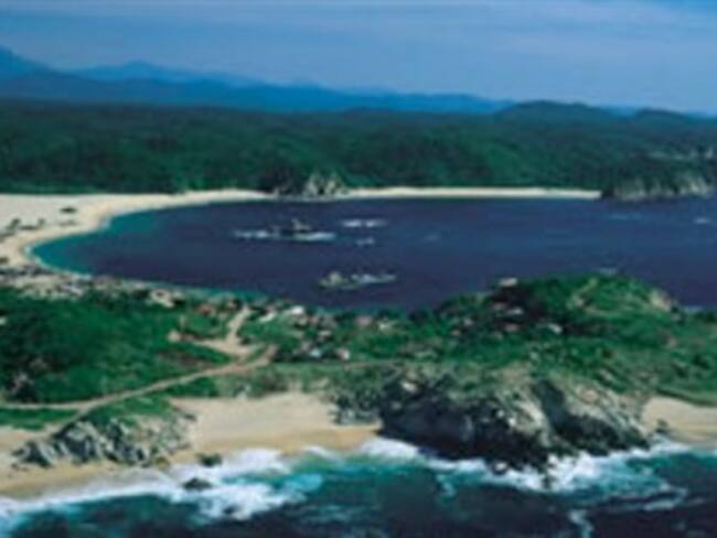 Llaman a redoblar esfuerzos por el medio ambiente en playas de Oaxaca