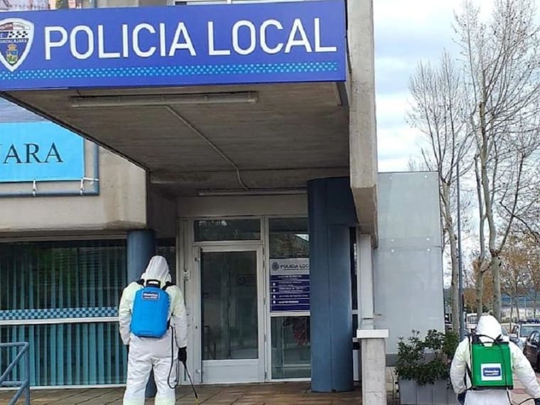 Policías vigilarán medidas obligatorias de sanidad en Guajalajara: Alcalde