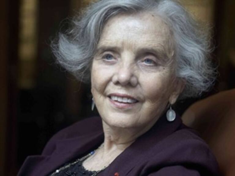Celebra Elena Poniatowska 82 años de vida