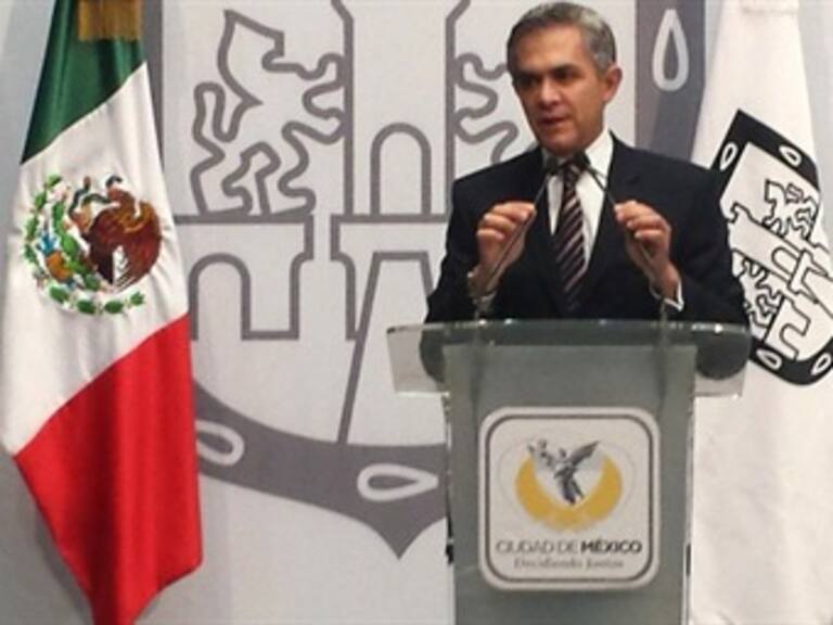 Reclama Mancera autonomía para el DF