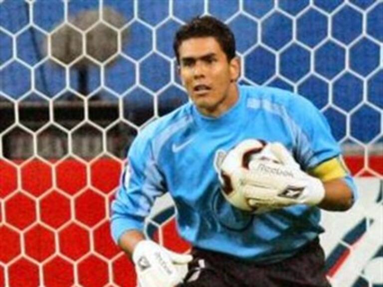 Fuera Oswaldo Sánchez 6 semanas por lesión