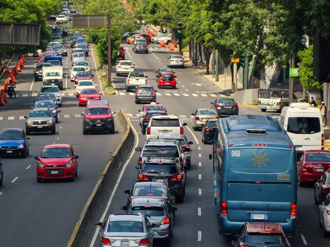 Con este tipo de portaplacas puedes librarte de una multa de miles de pesos por operativos