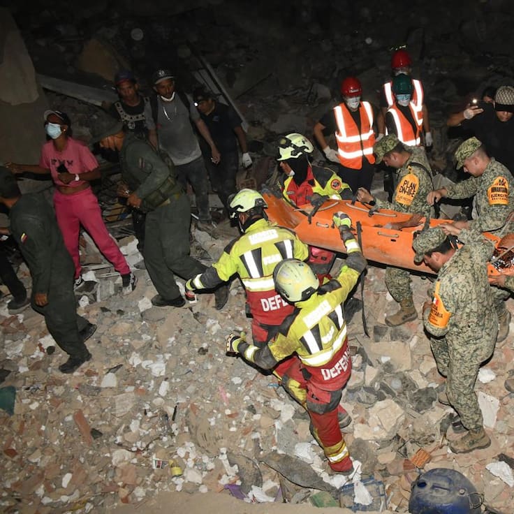 Ejército Mexicano rescata con vida a un niño de 9 años entre los escombros en Venezuela