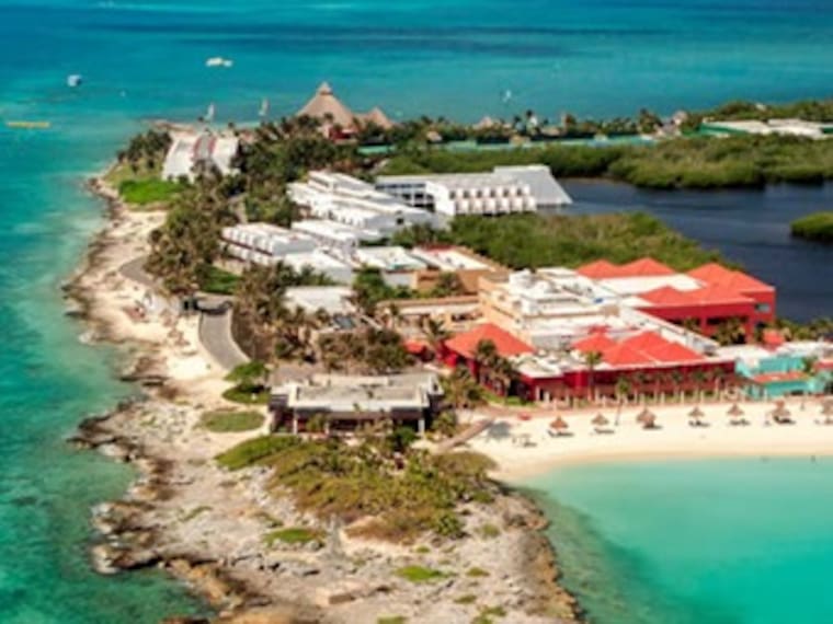 Punta Nizuc  es otro Manglar de Quintana Roo en peligro