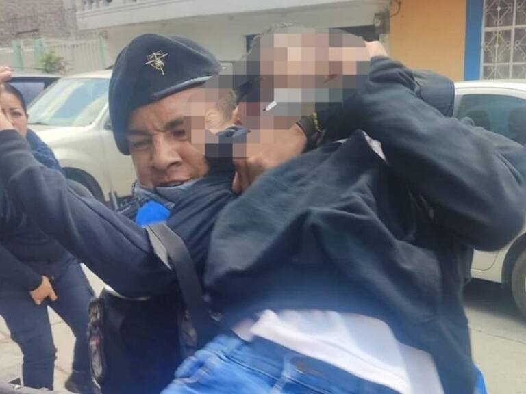 Elementos de la Policía Municipal lograron contener al alumno